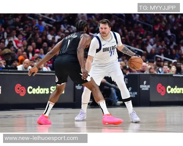 哈登三双数据再创新高追赶东契奇目标愈发清晰