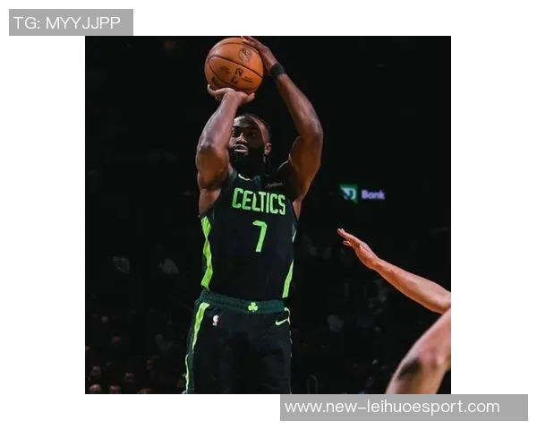 杰伦布朗强调球队需提升防守以应对对手二次进攻得分挑战