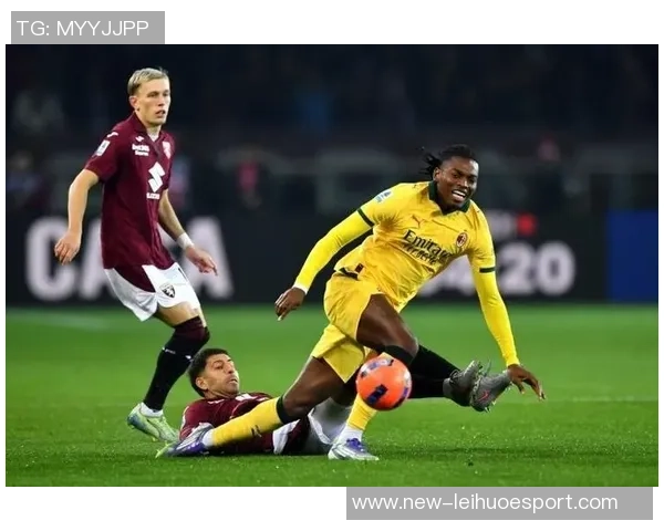 意天空报道莱奥福法纳缺席对阵萨索洛比赛进行单独训练