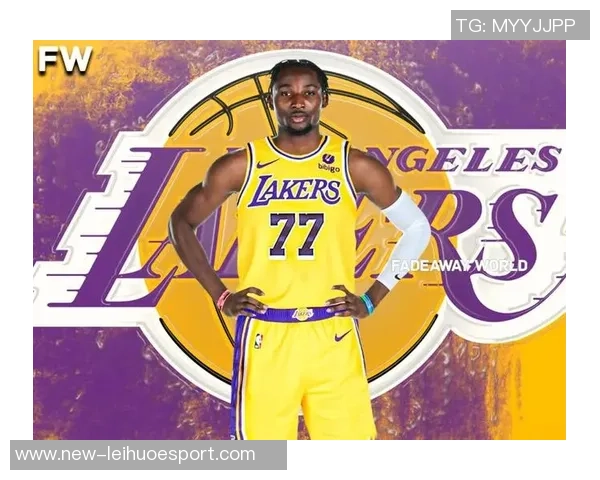 库明加谈心态稳定性无论明星球员在场与否始终保持专注与自信