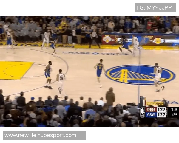 库明加成功指挥库里换防盖掉约基奇勾手展现防守实力