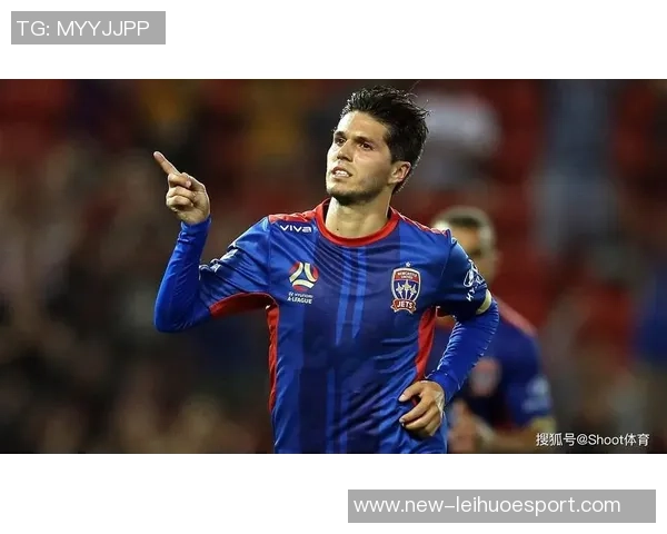 纽卡斯尔关注阿尔克马尔19岁中场斯米特转会费预计达2000万镑